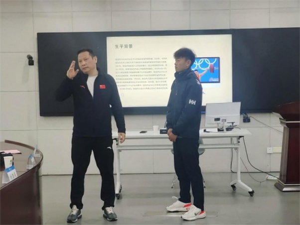 曼巴体育指定入口